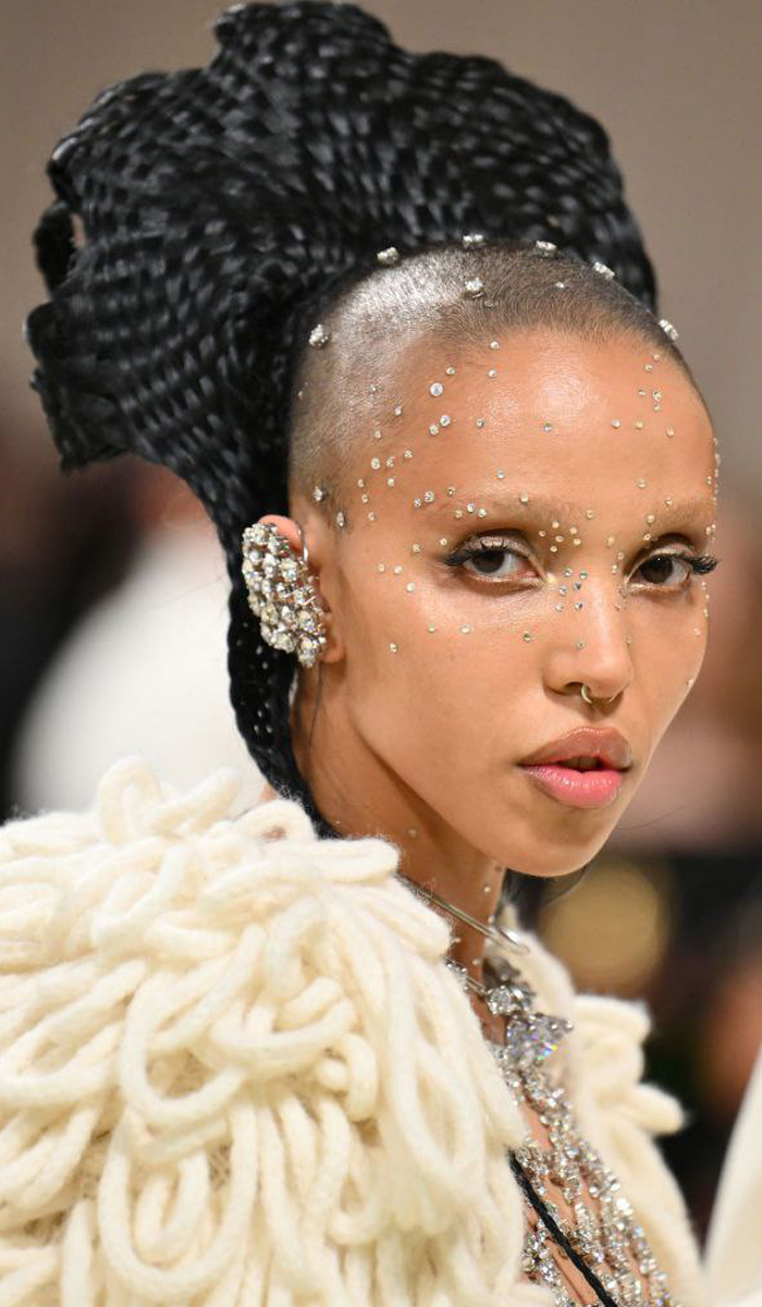 میکاپ FKA Twigs در متگالا 2024